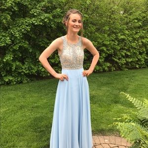 David & Johnny Long Prom dress